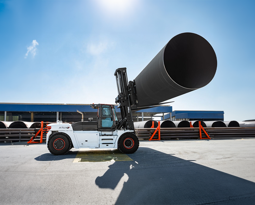 Heavy Lift Forklifts – Forklift Showcase Hero Image