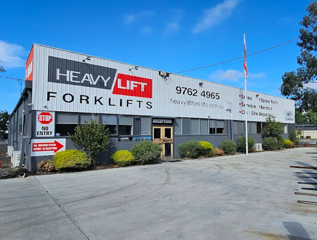 Forklift in Warehouse – Heavy Lift Forklifts Melbourne