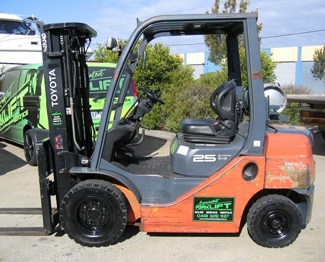 Toyota 2.5T 32-8FG25 LPG Forklift – Heavy Lift Forklifts